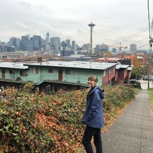 Meet your Posher, Elaine